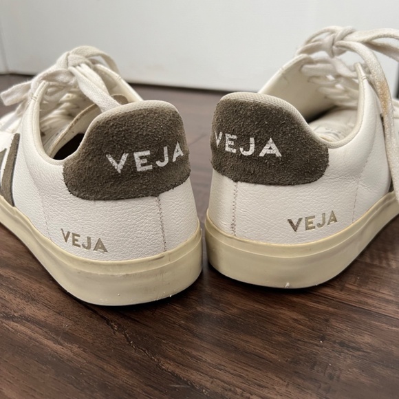 Veja Campo Sneaker size 10 - Picture 6 of 14